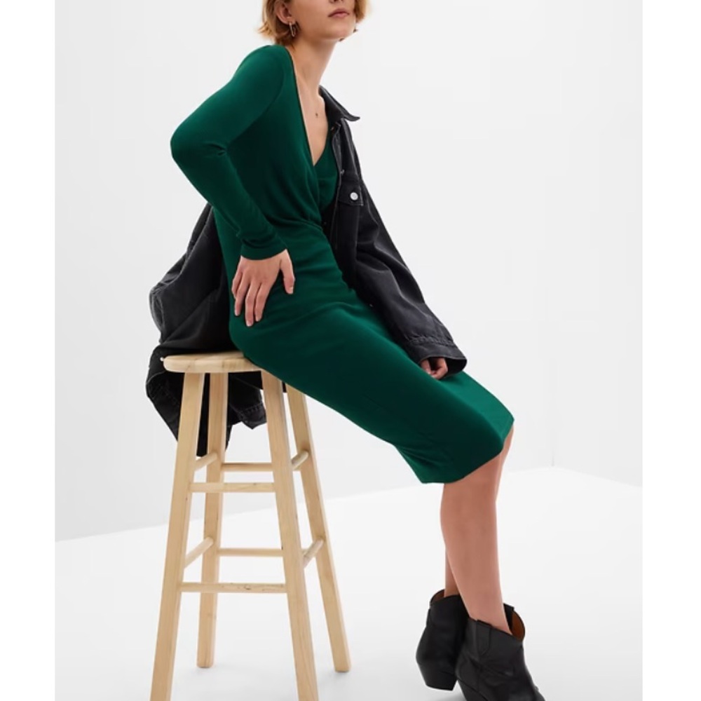 GAP Dark Green Long Sleeved Dress
